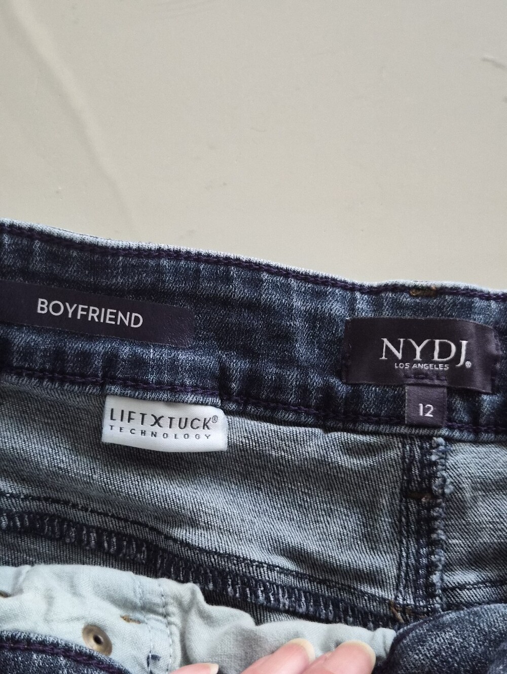NYDJ Boyfriend Dark Wash Hi- Rise Denim Jeans Size 12 Lift Tuck 34 X 29 - Picture 2 of 9